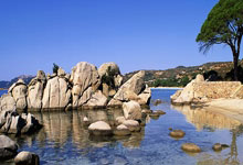 蓝鲸体育：库里生涯已27次单场投进至少10个三分，第二名克莱仅有9场.